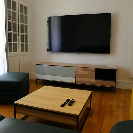 Apartment Spacieux Et Renove Au Coeur De Biarritz, A Deux Pas De La Et Des Commerces - Fr-1-239-802 *