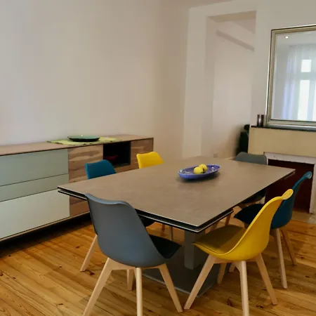 Spacieux Et Renove Au Coeur De Biarritz, A Deux Pas De La Et Des Commerces - Fr-1-239-802