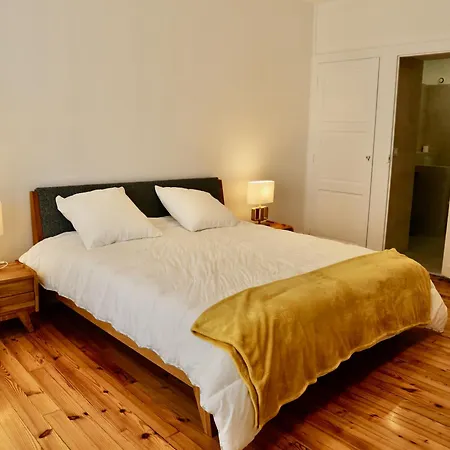 Spacieux Et Renove Au Coeur De Biarritz, A Deux Pas De La Et Des Commerces - Fr-1-239-802 Biarritz
