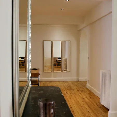 Апартаменты Spacieux Et Renove Au Coeur De Biarritz, A Deux Pas De La Et Des Commerces - Fr-1-239-802 Биарриц